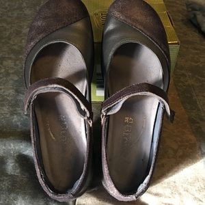 Naot women’s shoes